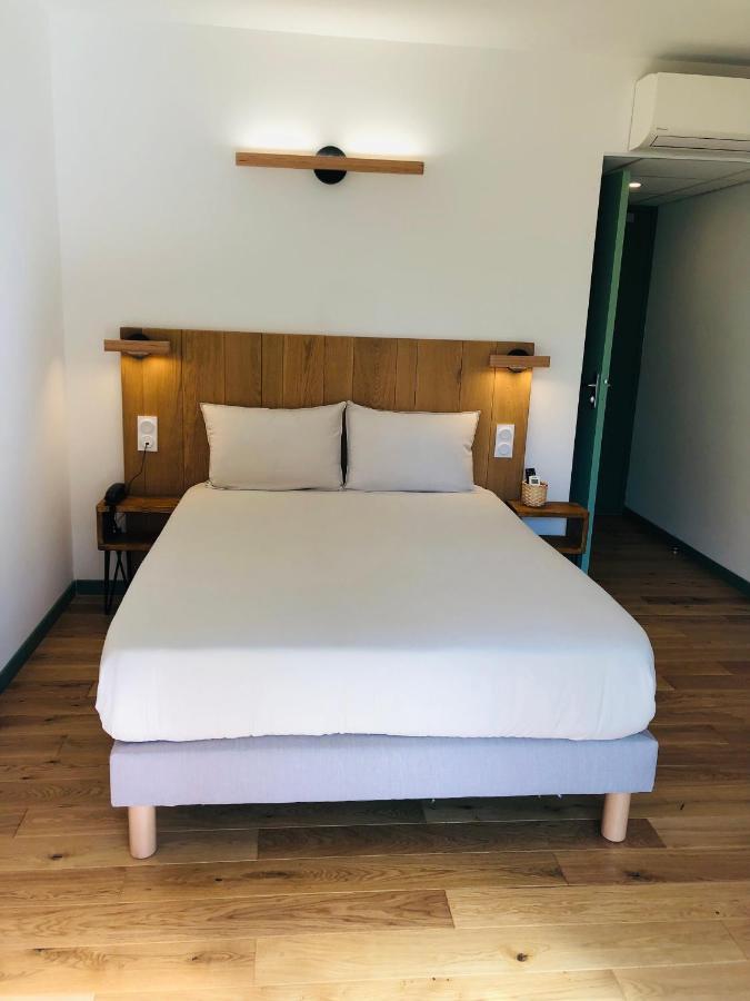 Logis Hotel Les Tilleuls Bruere-Allichamps Luaran gambar